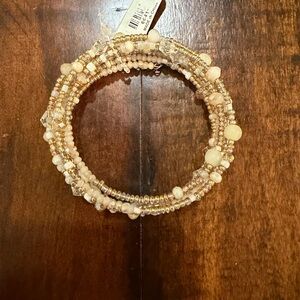Elegant Gold and Cream Beaded Bracelet